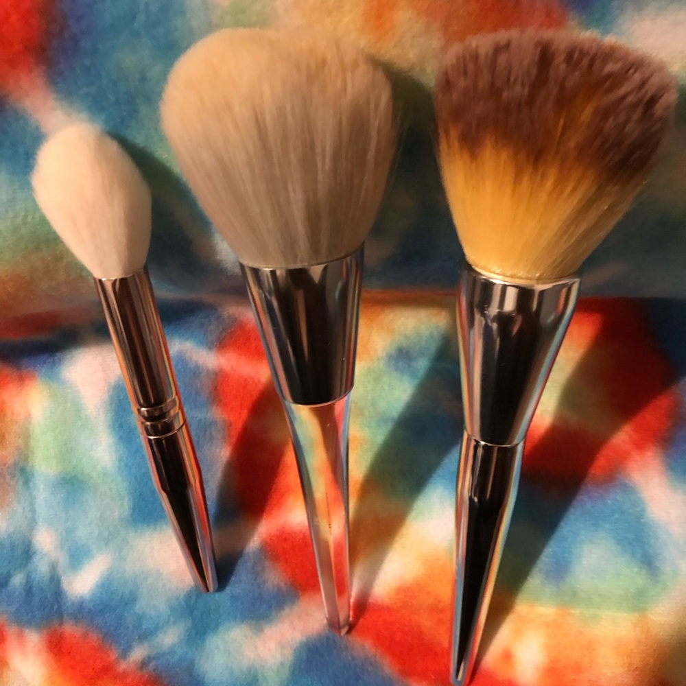 Makeup Brushes - Picture 3 of 6
